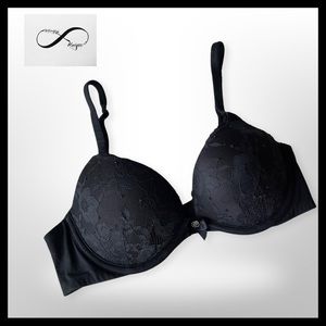 VS Body by Victoria Black lace push up bra-32C